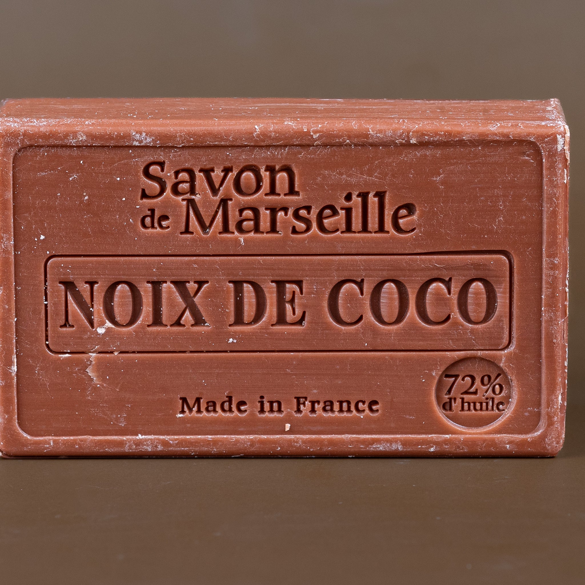 Coconut Savon de Provence, enriched with Sweet Almond Oil | 100g